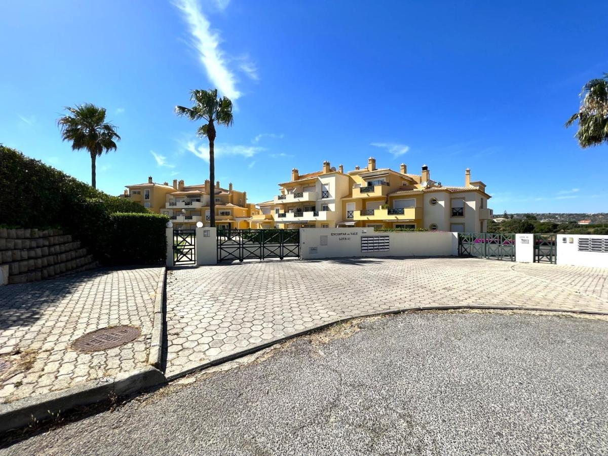 Albufeira Valley 2 With Pool By Homing Exteriör bild